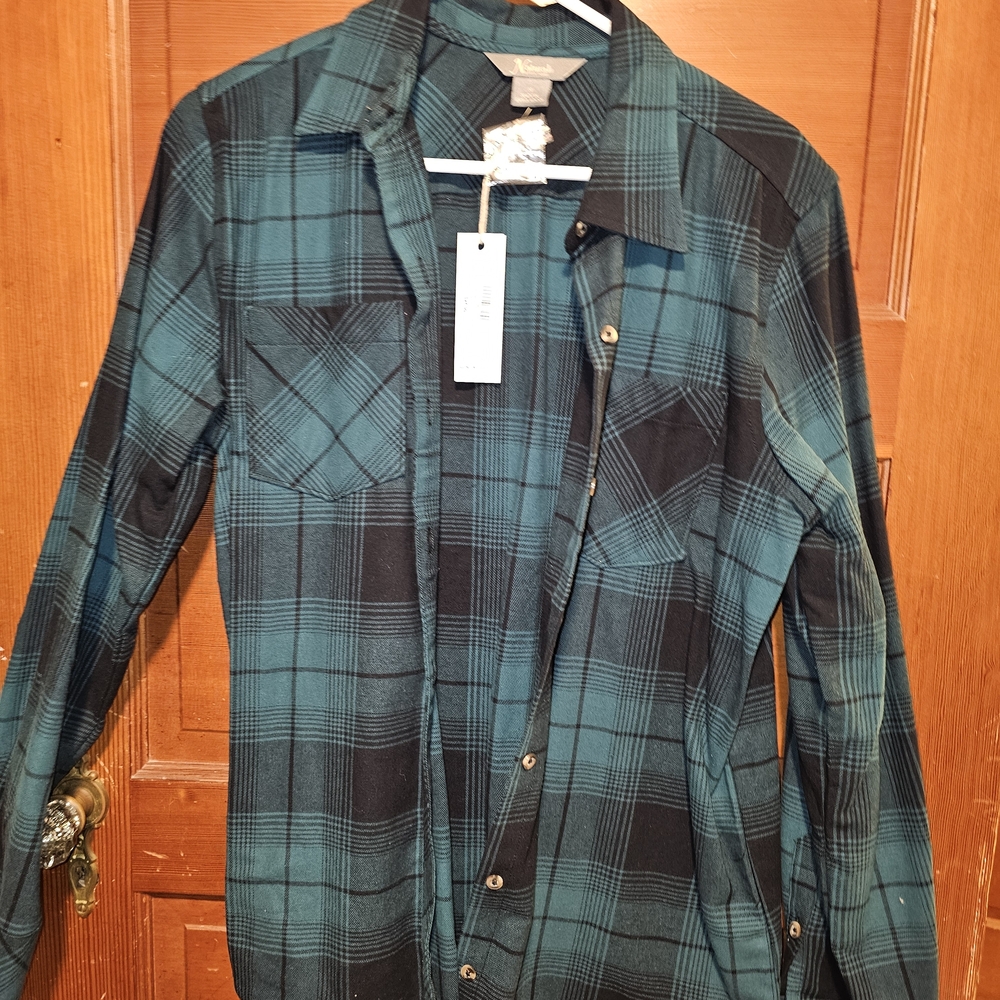 Natural Reflections Green and Black Plaid Button Down Shirt